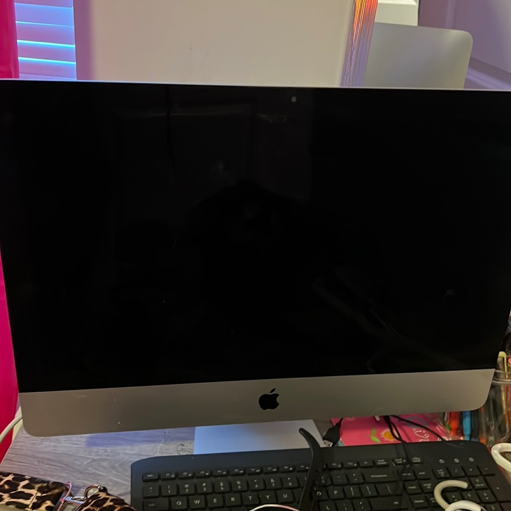 Apple Desktop - Picture 1 of 3